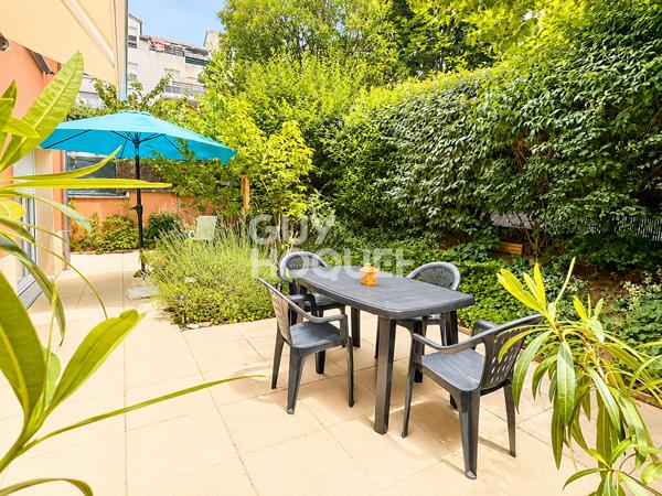SAINT-PRIEST CENTRE ? DUPLEX 84 M² AVEC JARDIN PRIVATIF ET GARAGE