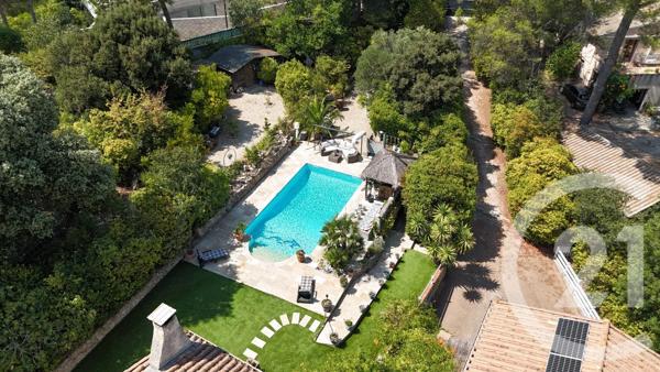 Maison à vendre  5 pièces - 207 m 2   MARSEILLE  - 13011