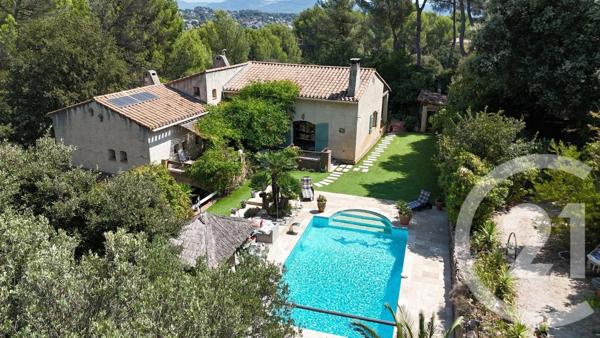 Maison à vendre  5 pièces - 207 m 2   MARSEILLE  - 13011
