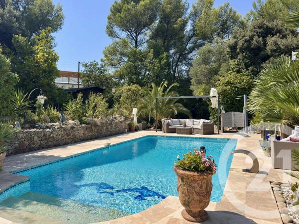 Maison à vendre  5 pièces - 207 m 2   MARSEILLE  - 13011