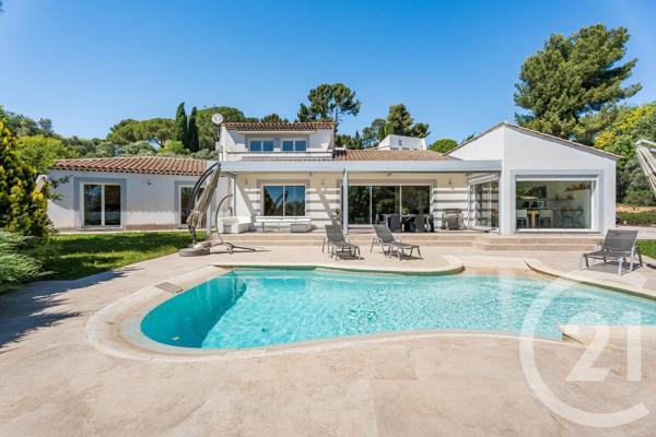 Maison à vendre  5 pièces - 207 m 2   MARSEILLE  - 13011