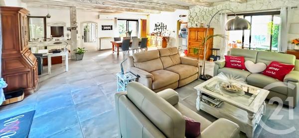 Maison à vendre  5 pièces - 207 m 2   MARSEILLE  - 13011