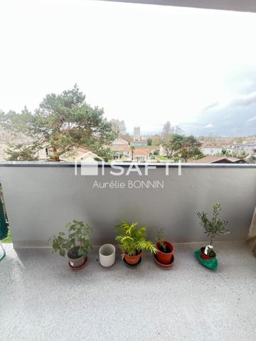 Talence découvrez ce bel appartement de 4 pièces vendu avec un cellier