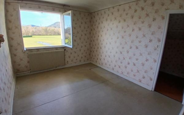 Maison à vendre    4 pièces •  Étival-Clairefontaine