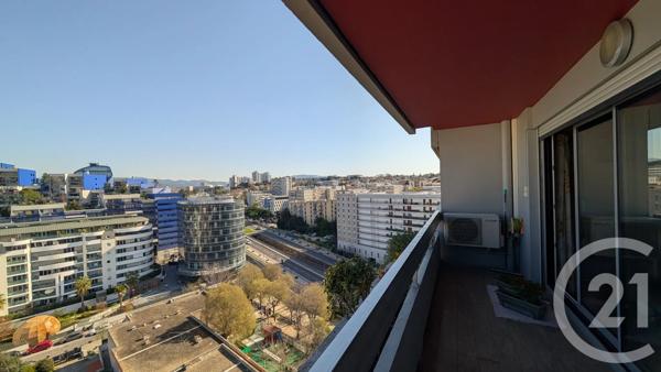 Appartement F3 à vendre  3 pièces - 74,10 m 2   MARSEILLE  - 13004