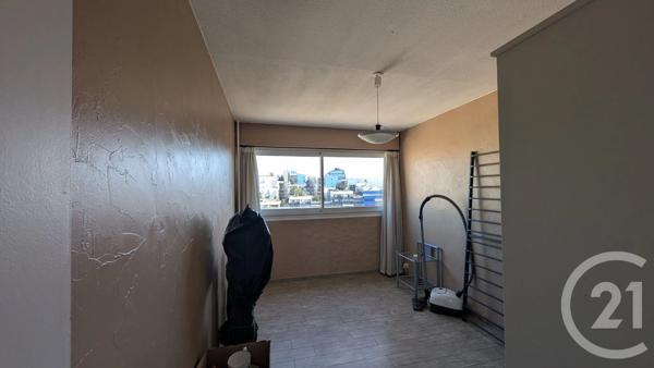 Appartement F3 à vendre  3 pièces - 74,10 m 2   MARSEILLE  - 13004