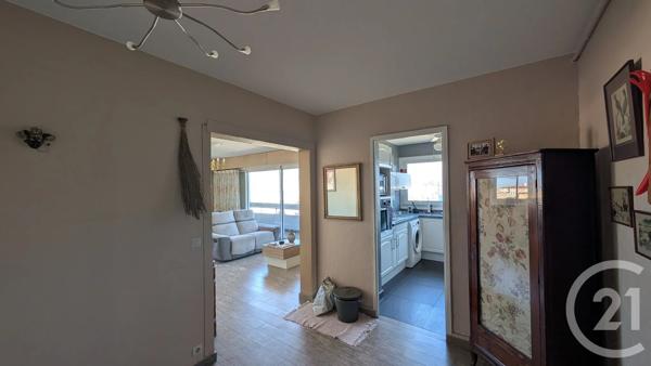 Appartement F3 à vendre  3 pièces - 74,10 m 2   MARSEILLE  - 13004