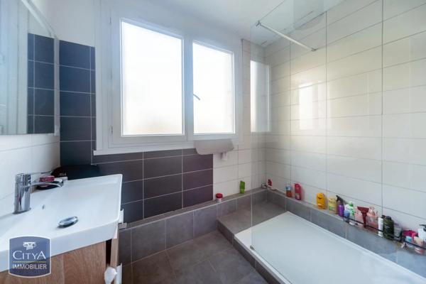 Appartement à vendre 2 pièces 56.31m² Mâcon (71000)