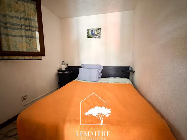 Villa d'angle résidence avec piscine