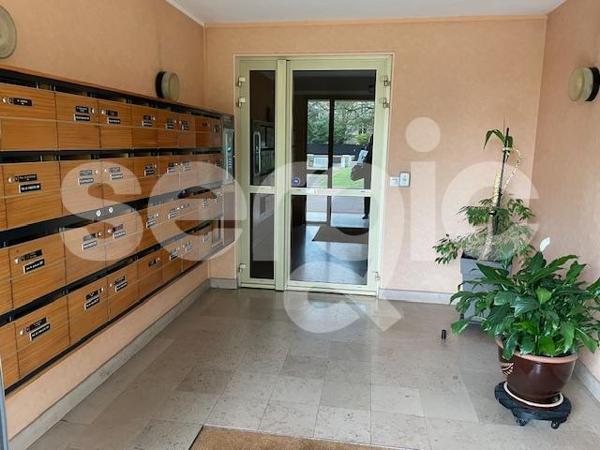 Location 3 Pieces 72 60200 Compiegne 43 0075 01 0019