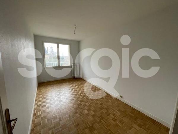 Location 3 Pieces 72 60200 Compiegne 43 0075 01 0019