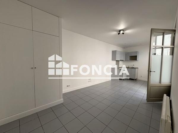 Location Appartement 3 pièces 55 m² - 12-14 RUE LEDRU ROLLIN Avignon 84000