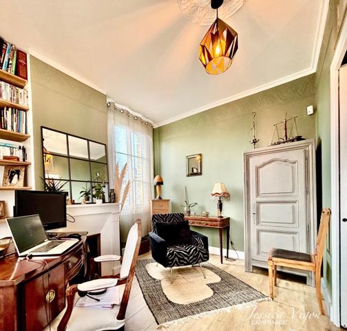 GRANDE MAISON FAMILIALE - 203 m² - CENTRE-VILLE MONTIVILLIERS – 5 Chambres – GRAND GARAGE – Jardin Paysagé de 490 m²