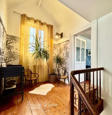 GRANDE MAISON FAMILIALE - 203 m² - CENTRE-VILLE MONTIVILLIERS – 5 Chambres – GRAND GARAGE – Jardin Paysagé de 490 m²