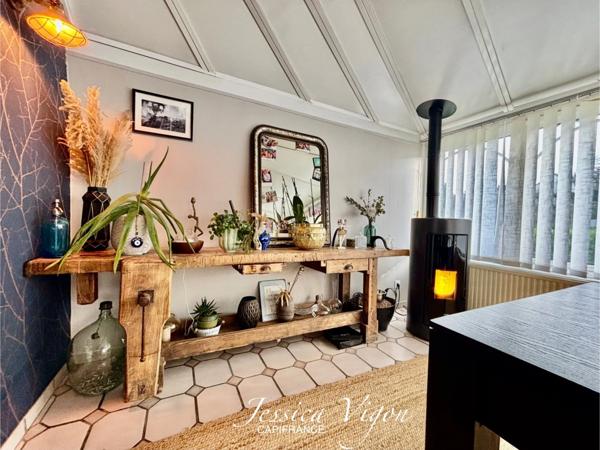 GRANDE MAISON FAMILIALE - 203 m² - CENTRE-VILLE MONTIVILLIERS – 5 Chambres – GRAND GARAGE – Jardin Paysagé de 490 m²