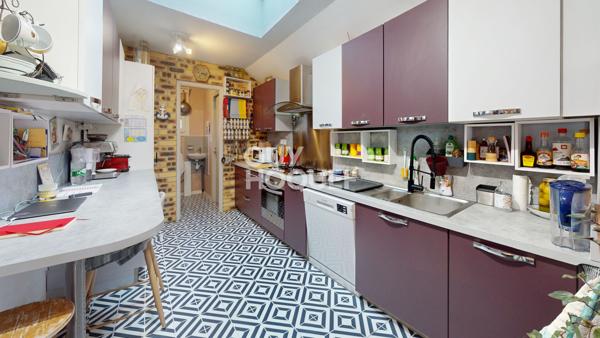 Charmante Maison à Vendre - 7 Pièces avec Jardin et Garage !