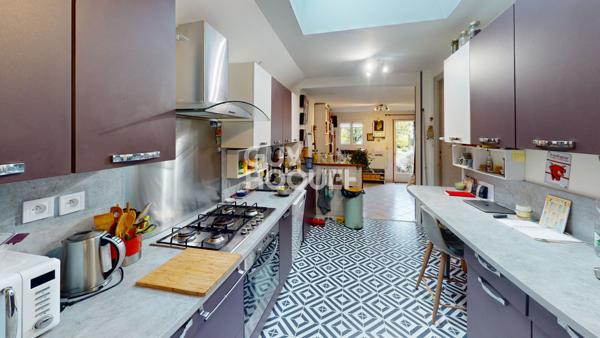 Charmante Maison à Vendre - 7 Pièces avec Jardin et Garage !