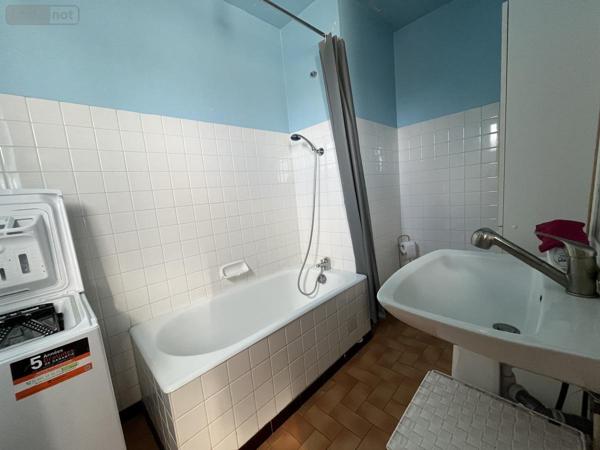 Maison à vendre à Saint-Calais dans la Sarthe (72120), ref : 72033-382