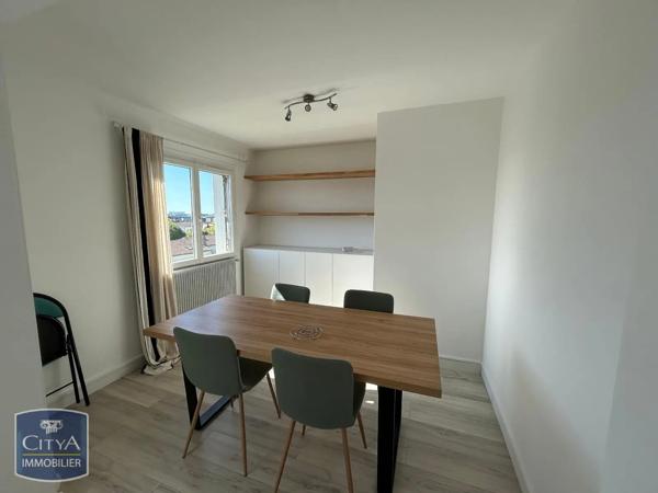Appartement à louer 3 pièces 66.69m² La Rochelle (17000)