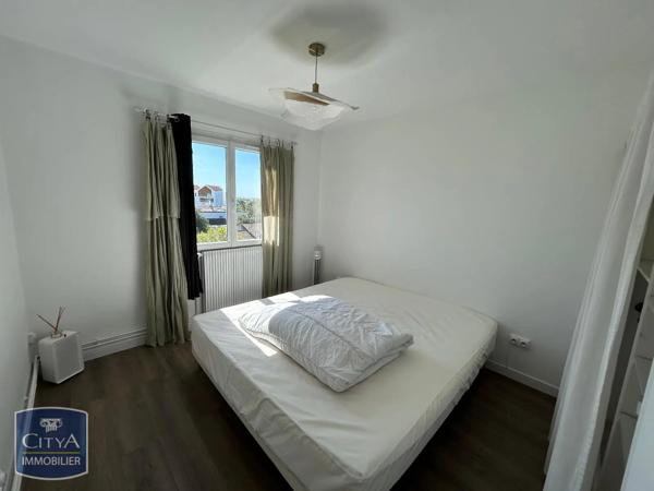Appartement à louer 3 pièces 66.69m² La Rochelle (17000)