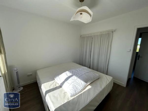 Appartement à louer 3 pièces 66.69m² La Rochelle (17000)