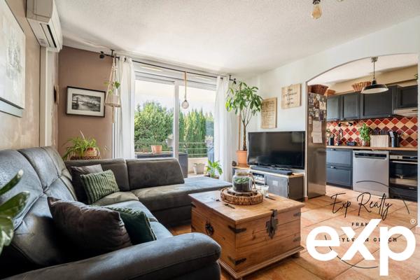 Appartement T4 situé 1er étage avec box simple et garage simple