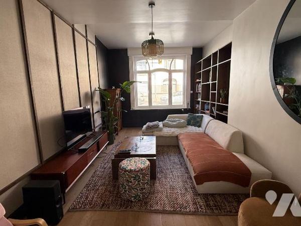 Maison à vendre à SAINT-OMER dans le Pas-de-Calais (62).

Au pied de la ville, magnifique mai...