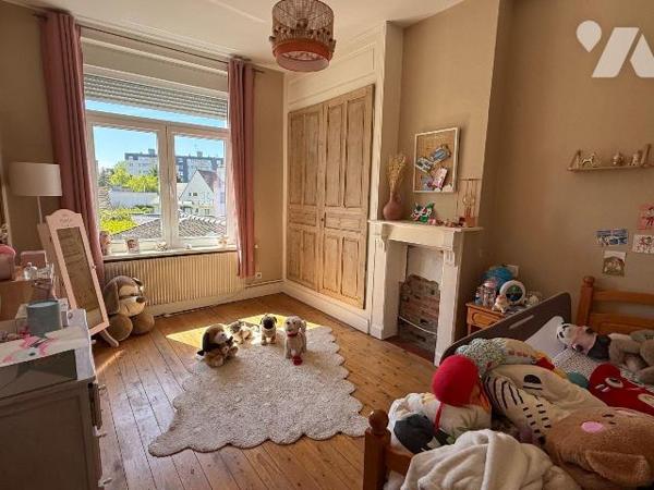 Maison à vendre à SAINT-OMER dans le Pas-de-Calais (62).

Au pied de la ville, magnifique mai...