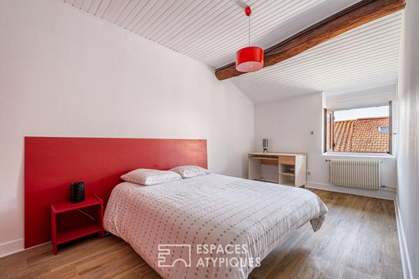 Maison de ville avec cour intérieure et dépendances