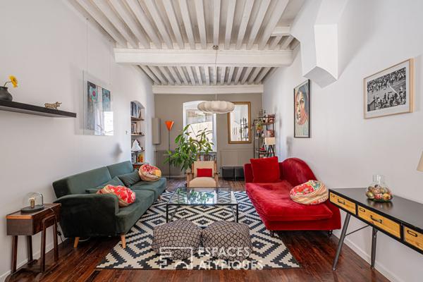 Maison de ville avec cour intérieure et dépendances