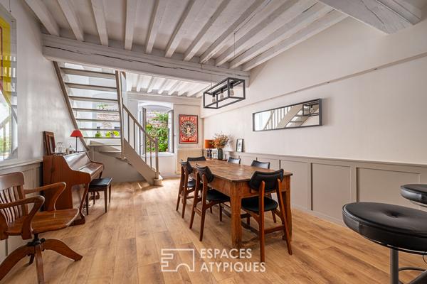 Maison de ville avec cour intérieure et dépendances