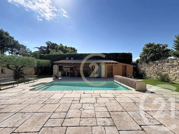 Maison à vendre  6 pièces - 184,17 m 2   UZES  - 30