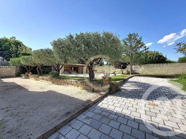 Maison à vendre  6 pièces - 184,17 m 2   UZES  - 30