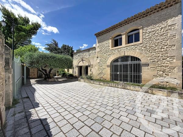 Maison à vendre  6 pièces - 184,17 m 2   UZES  - 30
