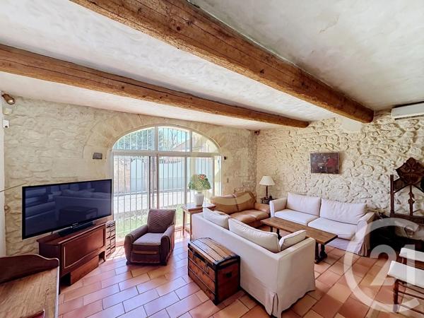 Maison à vendre  6 pièces - 184,17 m 2   UZES  - 30