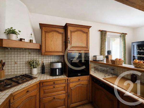 Maison à vendre  6 pièces - 184,17 m 2   UZES  - 30