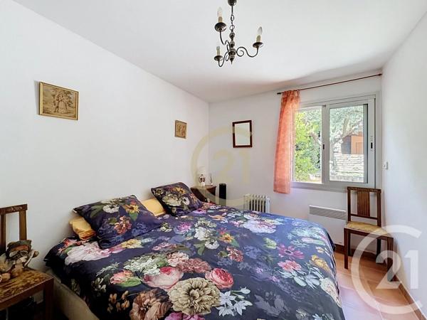 Maison à vendre  6 pièces - 184,17 m 2   UZES  - 30