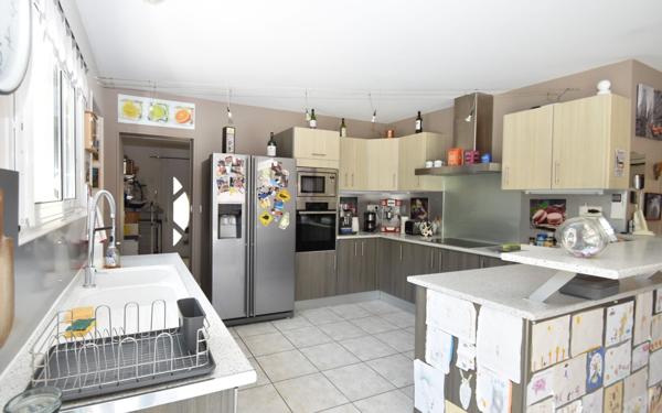 Maison à vendre    6 pièces •  Hagetmau