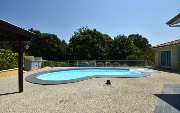 Maison à vendre    6 pièces •  Hagetmau