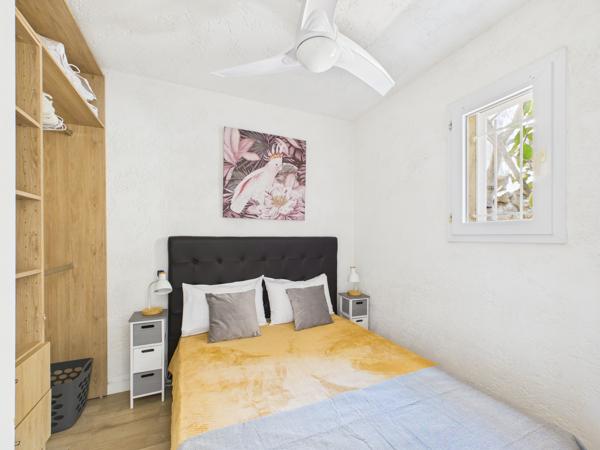 Appartement
         2 pièces
        - 32 m² 220 000 € *