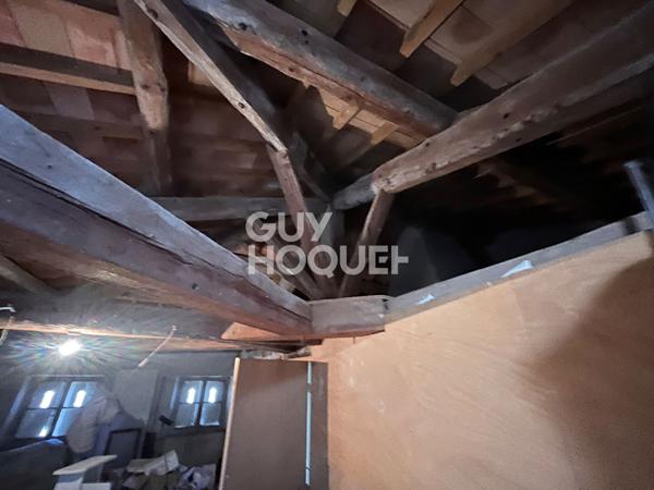 Maison à vendre à HOMPS - 7 pièces, 5 chambres, bon état