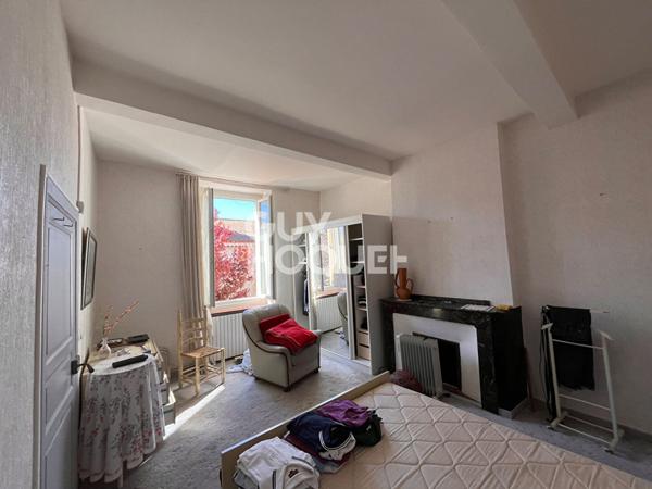 Maison à vendre à HOMPS - 7 pièces, 5 chambres, bon état
