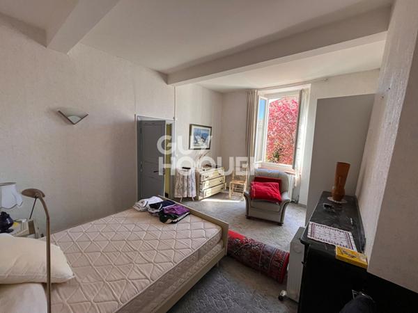 Maison à vendre à HOMPS - 7 pièces, 5 chambres, bon état