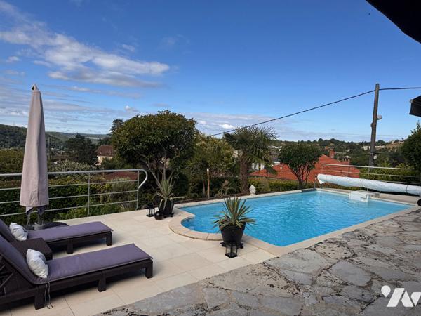 Spacieuse maison familiale avec piscine et vue dégagée - Figeac