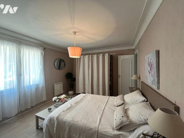 Spacieuse maison familiale avec piscine et vue dégagée - Figeac