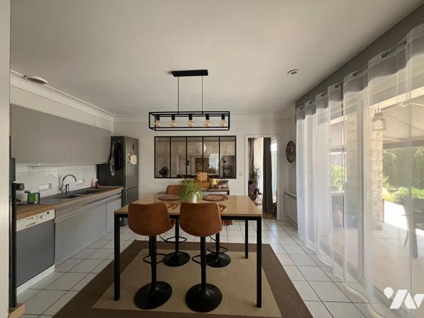 Spacieuse maison familiale avec piscine et vue dégagée - Figeac
