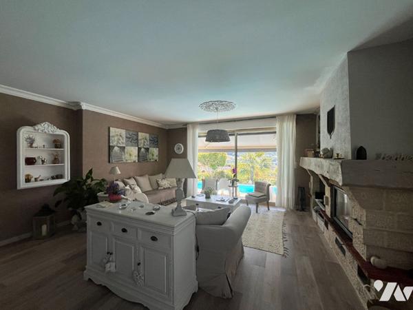 Spacieuse maison familiale avec piscine et vue dégagée - Figeac