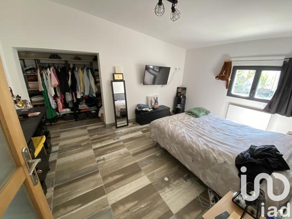 Maison traditionnelle 8 pièces de 218 m² à Saint-Agnant (17620)