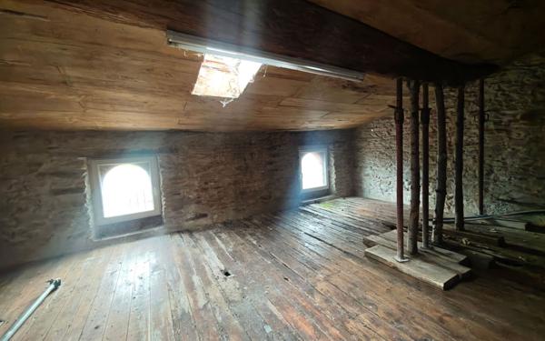 Maison à vendre    7 pièces • 200 m2 Mazamet