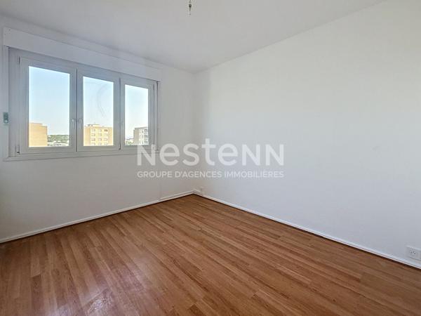 Grand Appartement type 3 pièces rénové climatisé avec Cave et Balcons - 69500 BRON